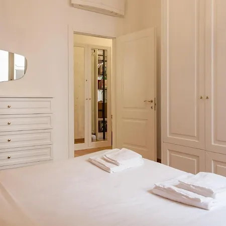 Uberti 31 - Di Charme In Palazzo D'epoca Apartament *